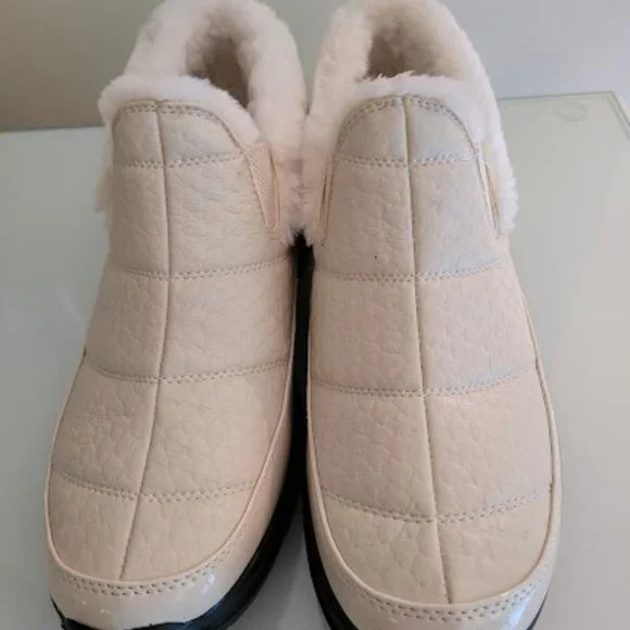 Easy Street Bootie NWOT - Picture 2 of 14